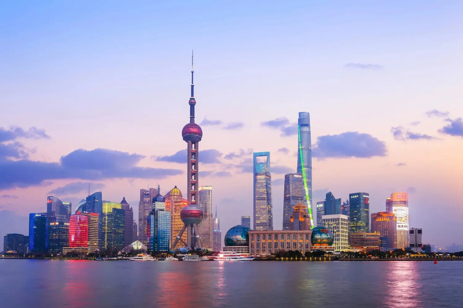Cultural landmarks and modern city experiences in China