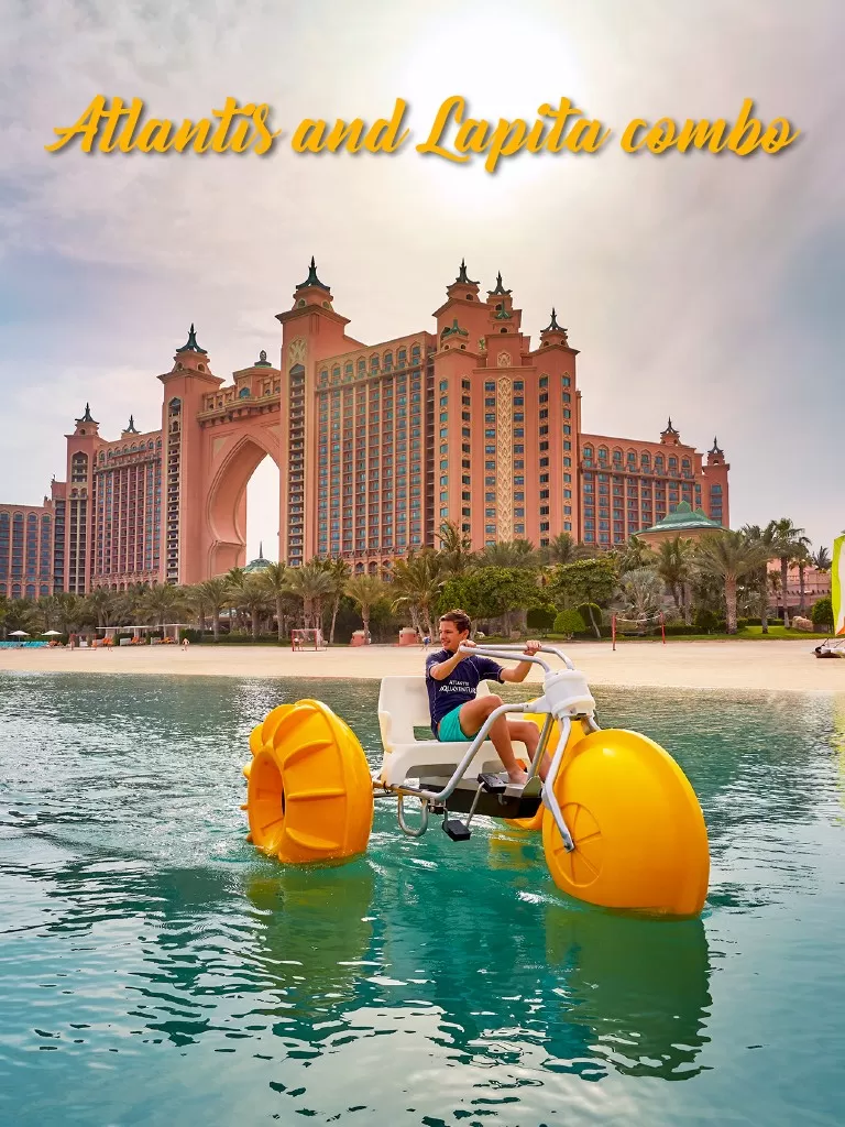 Hotel Atlantis and tourist enjoying - Dubai tour package